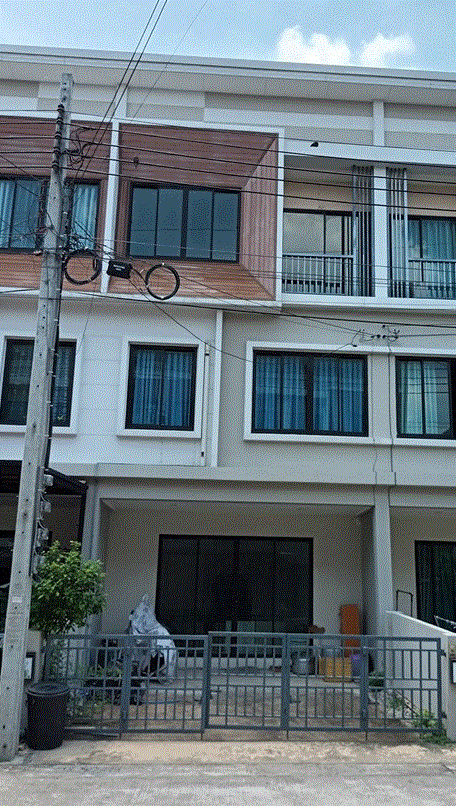 ทาวน์เฮ้าส์หลุดจำนอง ธ.ธนาคารกรุงเทพ ทับยาว ลาดกระบัง กรุงเทพมหานคร