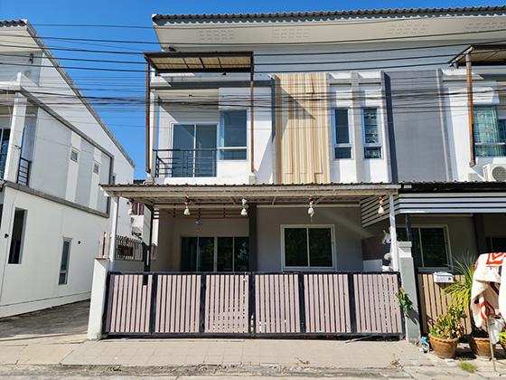 ทรายกองดิน คลองสามวา กรุงเทพมหานคร